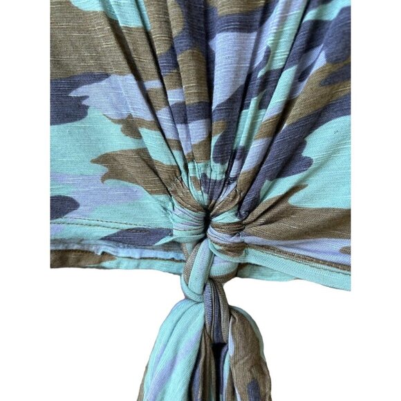 Womens Camouflage Top Size M/L Knot Front Short Sleeve Entro‎ Brand - Picture 3 of 6